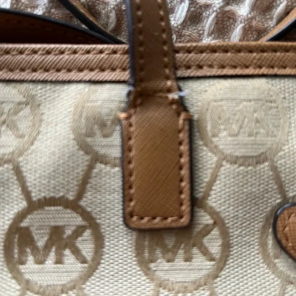 Michael Kors EUC Brown Logo Tote - Picture 10 of 13